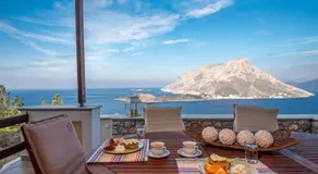 Sky & Sea View Retreat - Image 3