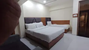 Hotel Surbhi Inn - Image 2