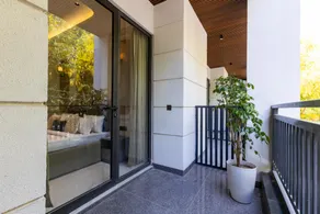 Liv Regalia - Luxora Stays near Galleria Market - Image 5