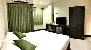 T.P. Place Hotel - Image 2