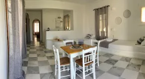 Rodia Studios & Apartments - Image 3