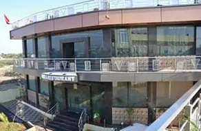 Mahindra Hotel - Image 3