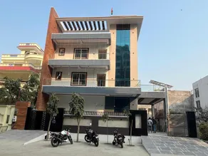 Hotel Paradise by OYO Rooms - Image 1
