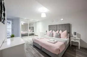 Casa Fresa - King Street Apartments - Image 2