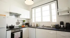 #LIndustrioChampetre Free Parking, Bien Situé, Spacieux, Proche Clinique - Image 4