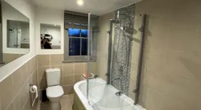 Griffin House Holiday Apartments - Image 2