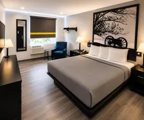 Super 8 by Wyndham Lexington Park/California Area - Image 2