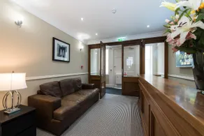 Royal Princes Suites - Image 3