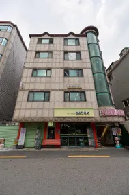 Hongdae 야피하우스/#2넓은공간 1 Room. 홍대입구역 (Exit 6). 파티가능 - Image 5
