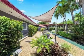 Cozy 2BR Near Hollywood Beach, Casino & Nightlife - Image 2