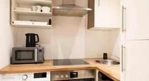 Livesto EasyRoom1 - Cozy apartment with balcony, kitchen, WiFi & TV - Image 4