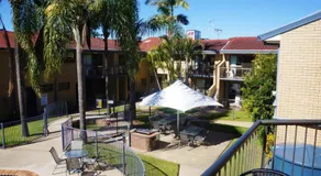 Jadon Place Holiday Apartments - Image 5
