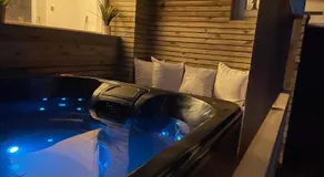 Sea Glass Cottage - Hotel style 3 bed optional hot tub - Image 3