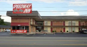 Speedway Inn - Image 3