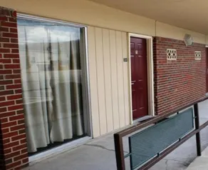 Speedway Inn - Image 2