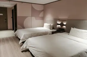 Hanting Hotel Tangshan North Station - Image 4