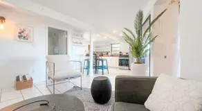 Oceanview Stay - Walk to Beach - Image 2