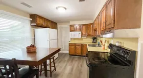 4 Bed, 2 Bath, Upper Flat - Image 5