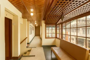 Hotel Apsara & Restaurant In Darjeeling With Mountain View Room - Image 4