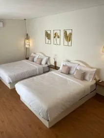 SANTAI DI VILLA - Image 2