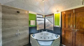 SaffronStays Verandah by the Valley, Panchgani - luxury villa and treehouse with beautiful valley and lake views - Image 2