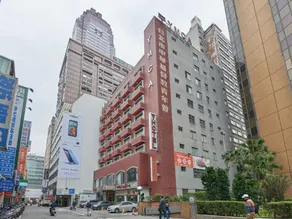 Y Hotel - Image 4