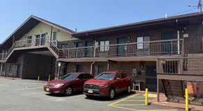 Linden Motor Inn - Image 3
