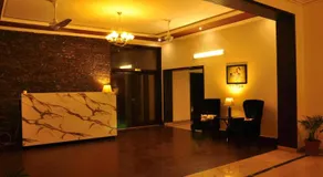 Reina Boutique Hotel - G6 - Image 4
