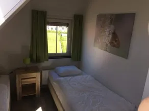 Pet-Loving Stay with Garden - Image 2
