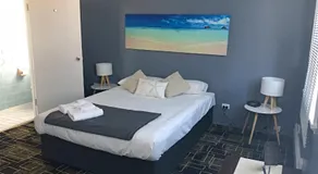 Swansea Hotel - Image 2