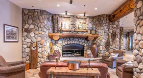 Studio with Pool Hot Tub Biking Trails - Image 3