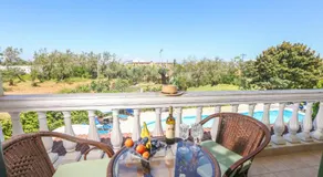 The Mayflower Studios & Apartments - Image 2