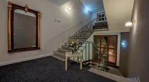 City Hotel - Image 4