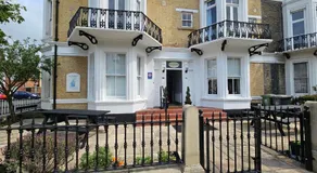 Seahorse Guest House - Image 4