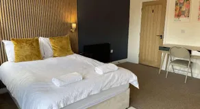 Thornton House - Image 2