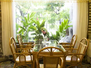 Spring Hotel - Image 3