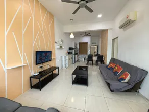 Familiar Comfy Simfoni Homestay - Image 2