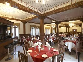 Amar Mahal Orchha - Image 4