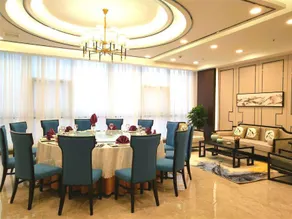 Guangming Hotel - Image 2