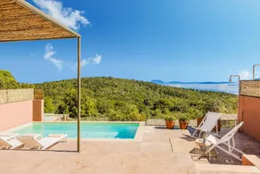Agréable villa avec piscine privée, barbecue et terrasse - Image 2
