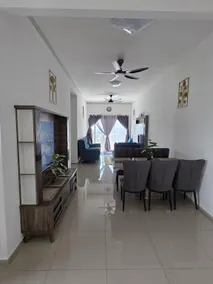 Purnama Skycondo Homestay - Image 4