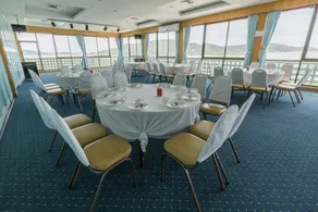 Lake Inn Hotel - Image 2