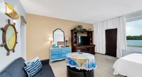 Little Harbor Resort #202 Tampa Bay FL Beach, Hot Tub, Pools - Image 2
