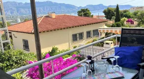 Vista Bahia II Apartments- top floor with balcony views & ground floor with garden and BBQ - Image 3