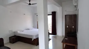 Prakash Holiday Inn - Image 2