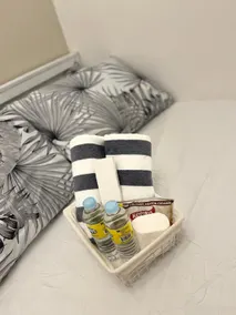 Posh 1BR @ SM Southmall w/ 100mbps and Netflix - Image 1