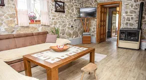 Old House Kontic - Image 3