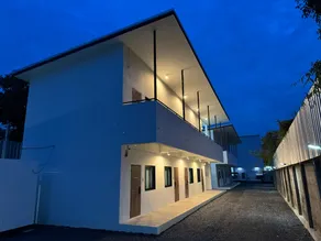 GlassHouse - Image 3