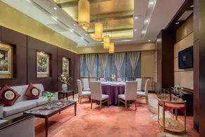 Gold Source Sunshine Hotel - Image 3