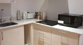 Modern, City Centre 1 Bed, Ground Floor Apartment - Image 5